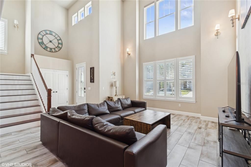 Active With Contract: $474,950 (4 beds, 2 baths, 2452 Square Feet)