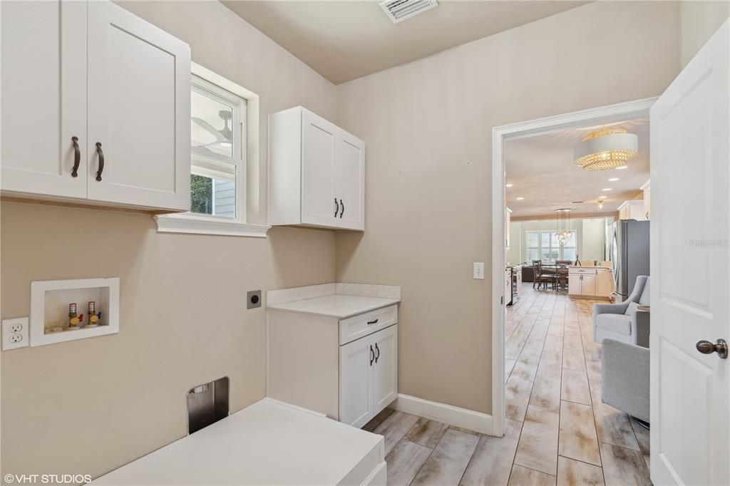 Active With Contract: $474,950 (4 beds, 2 baths, 2452 Square Feet)