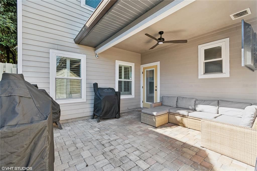 Active With Contract: $474,950 (4 beds, 2 baths, 2452 Square Feet)