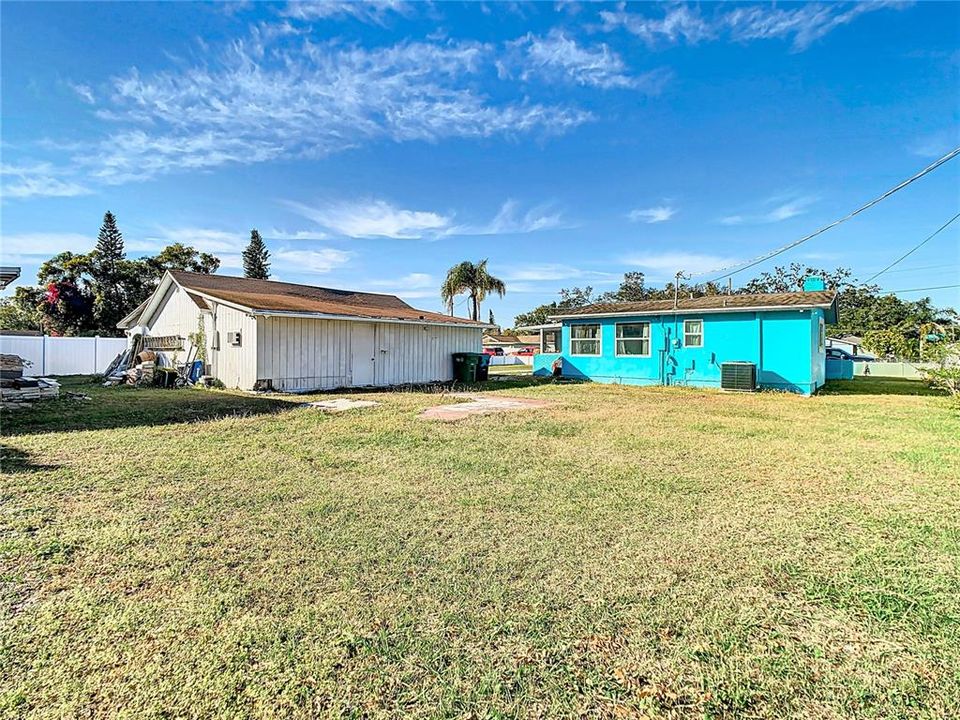 Active With Contract: $360,000 (3 beds, 2 baths, 1300 Square Feet)