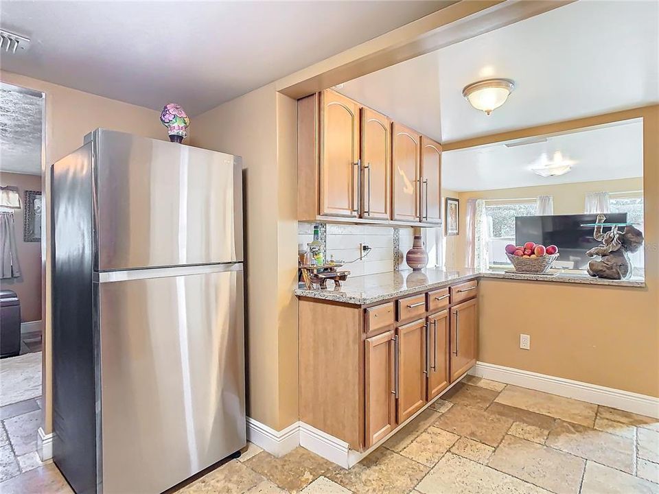 Active With Contract: $360,000 (3 beds, 2 baths, 1300 Square Feet)