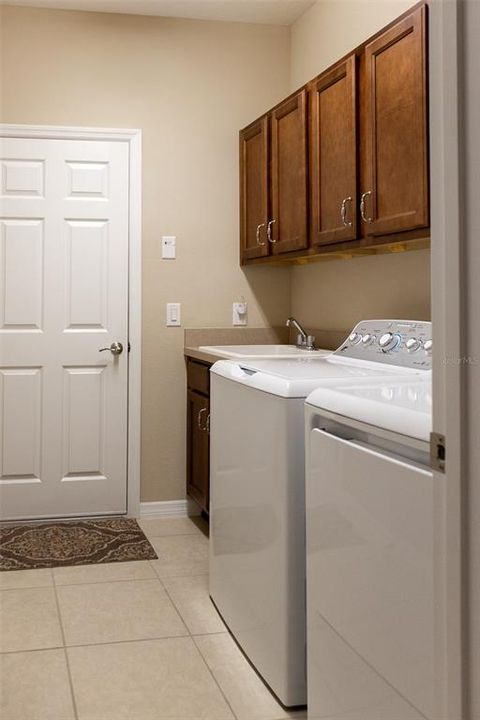 Laundry Room/Inside Garage Door Entrance