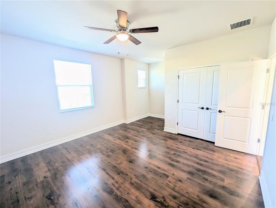 Bedroom 2 (Upstairs)