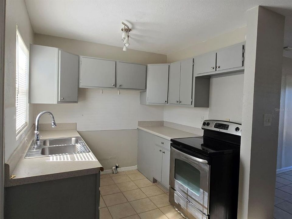 For Sale: $225,000 (3 beds, 1 baths, 1016 Square Feet)