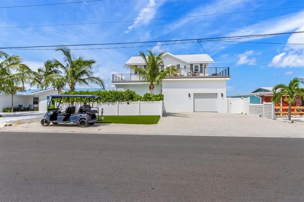 For Sale: $4,500,000 (4 beds, 4 baths, 2231 Square Feet)