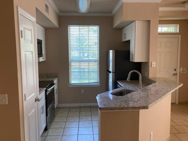 For Rent: $1,995 (2 beds, 2 baths, 1112 Square Feet)