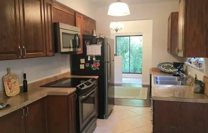 For Rent: $1,800 (2 beds, 2 baths, 1286 Square Feet)