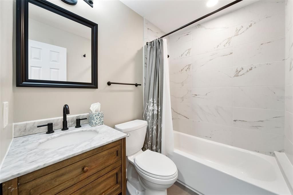 Completely updated hall bath