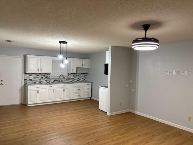 For Sale: $180,000 (2 beds, 2 baths, 962 Square Feet)