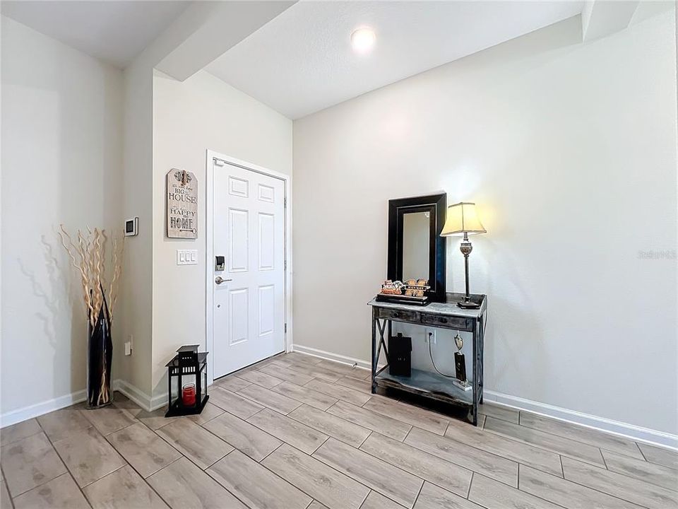 For Sale: $460,000 (4 beds, 2 baths, 2341 Square Feet)