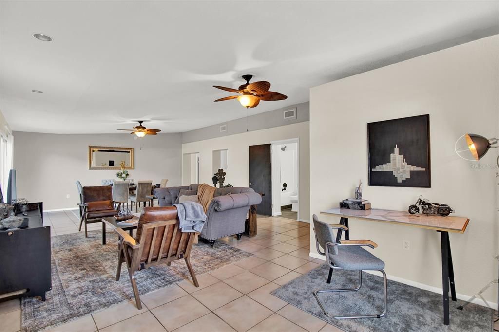 Active With Contract: $290,000 (4 beds, 2 baths, 1944 Square Feet)