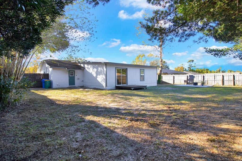 Active With Contract: $290,000 (4 beds, 2 baths, 1944 Square Feet)