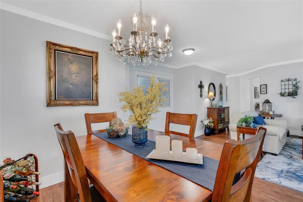 Dining area located between main living & kitchen for easy entertainment~