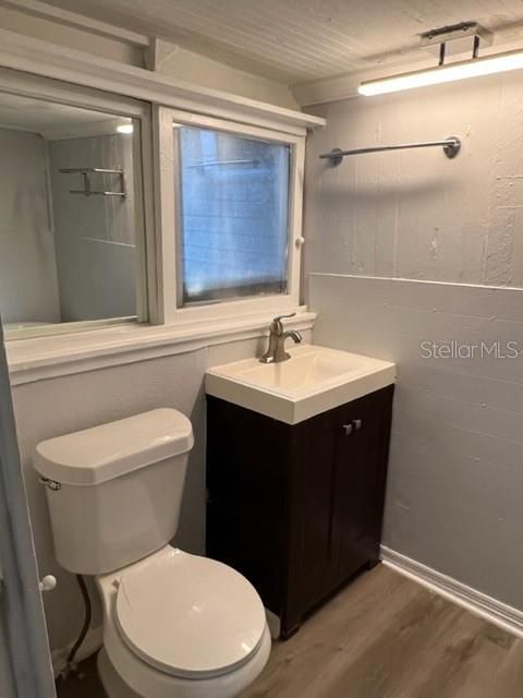 For Rent: $1,599 (1 beds, 1 baths, 700 Square Feet)