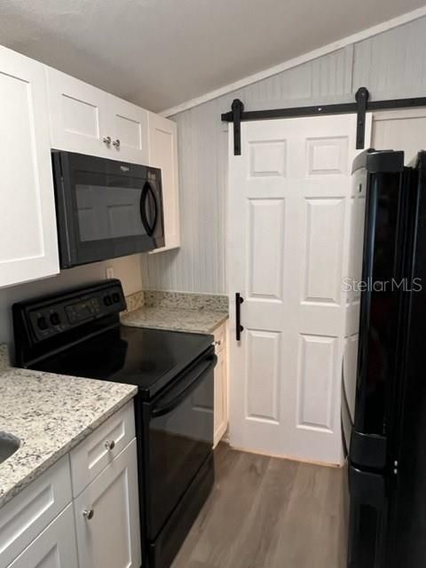 For Rent: $1,599 (1 beds, 1 baths, 700 Square Feet)