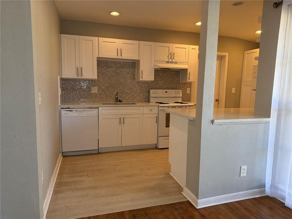 Kitchen with Breakfast Bar