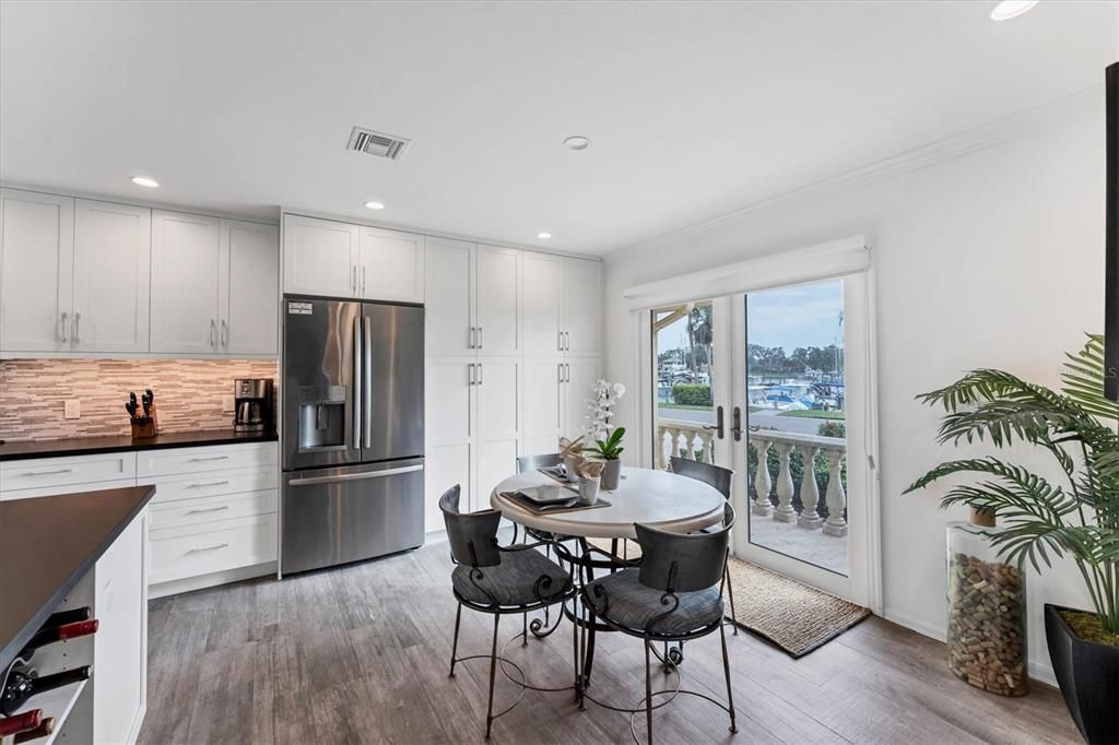 For Sale: $2,695,000 (4 beds, 4 baths, 2572 Square Feet)