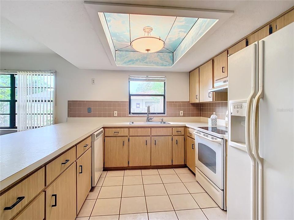 For Sale: $289,000 (3 beds, 2 baths, 1670 Square Feet)