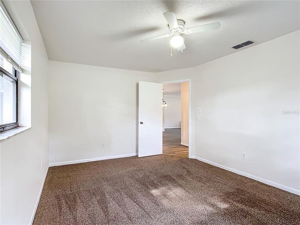 For Sale: $289,000 (3 beds, 2 baths, 1670 Square Feet)