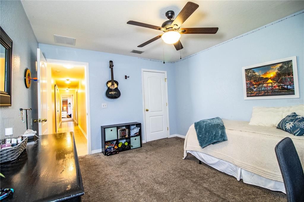 For Sale: $430,000 (4 beds, 2 baths, 2632 Square Feet)