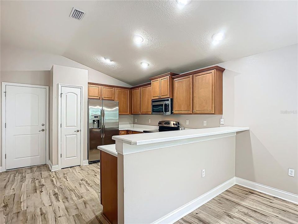 For Sale: $349,900 (3 beds, 2 baths, 1344 Square Feet)