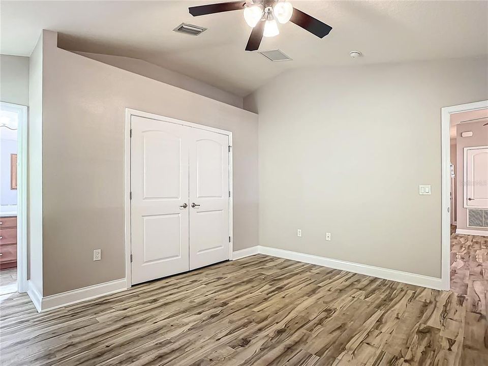 For Sale: $349,900 (3 beds, 2 baths, 1344 Square Feet)