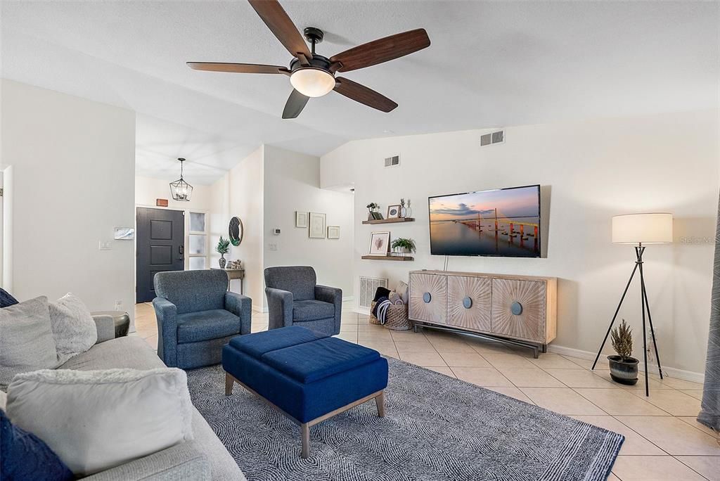 Active With Contract: $597,000 (3 beds, 2 baths, 1746 Square Feet)