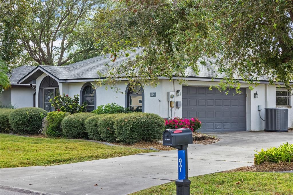 Active With Contract: $400,000 (3 beds, 2 baths, 2593 Square Feet)