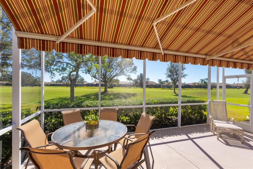 Gracious Extended Lania with Golf Course Views