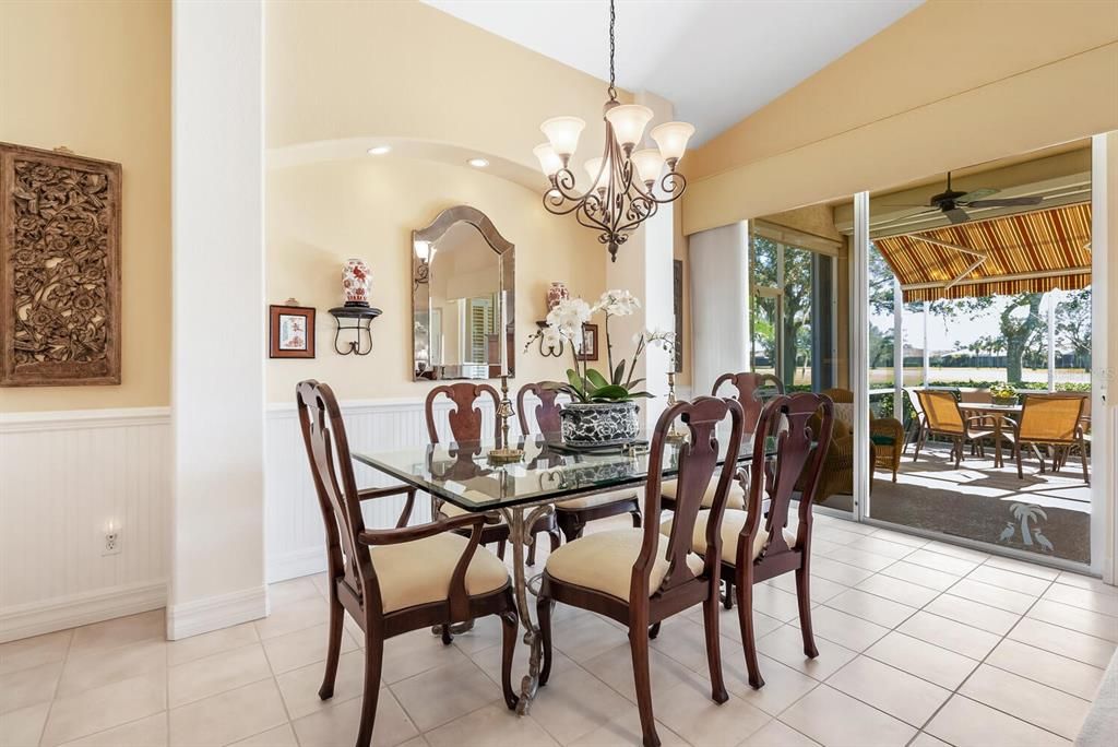 Dining area with view to lanai