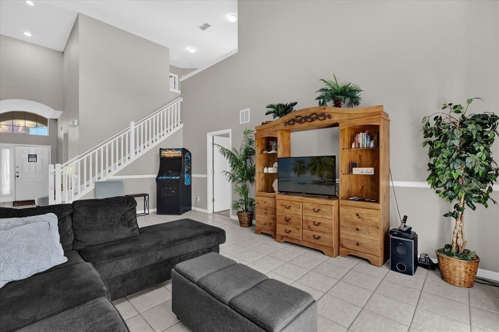 Main living/Foyer Combo