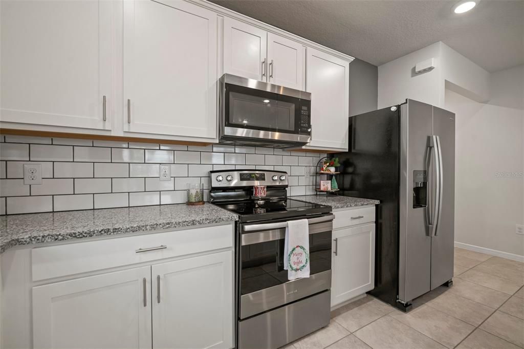 For Sale: $365,000 (4 beds, 2 baths, 1844 Square Feet)