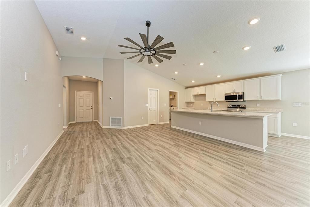 Kitchen / Living Room