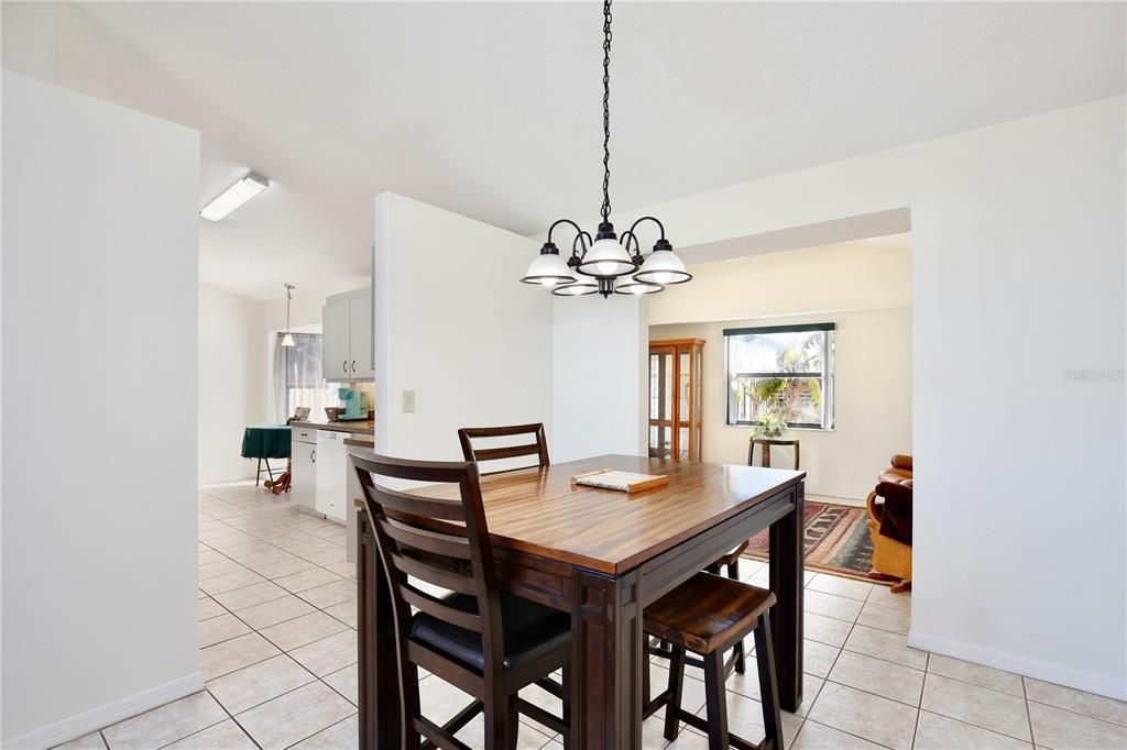 Active With Contract: $309,900 (3 beds, 2 baths, 1579 Square Feet)