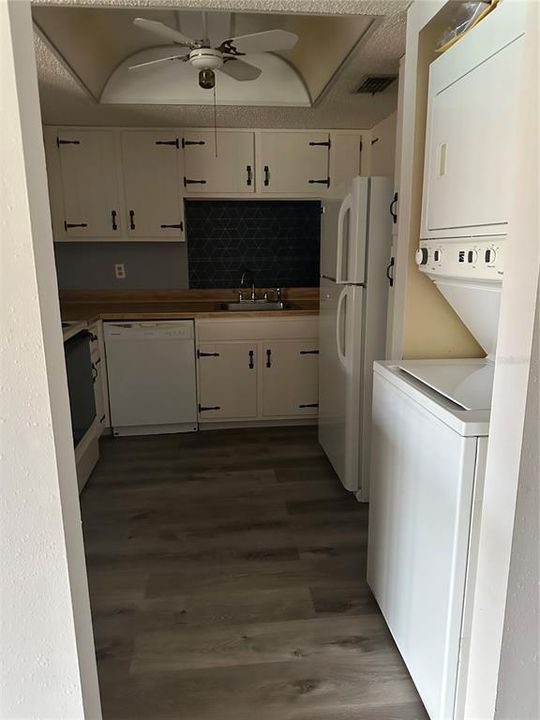 For Rent: $1,250 (2 beds, 2 baths, 1027 Square Feet)