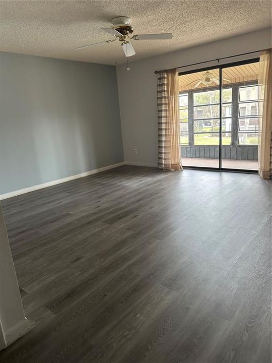 For Rent: $1,250 (2 beds, 2 baths, 1027 Square Feet)