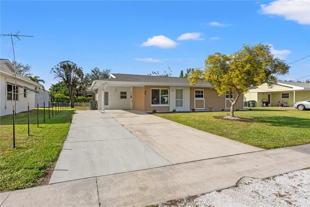 For Sale: $275,000 (3 beds, 2 baths, 1395 Square Feet)