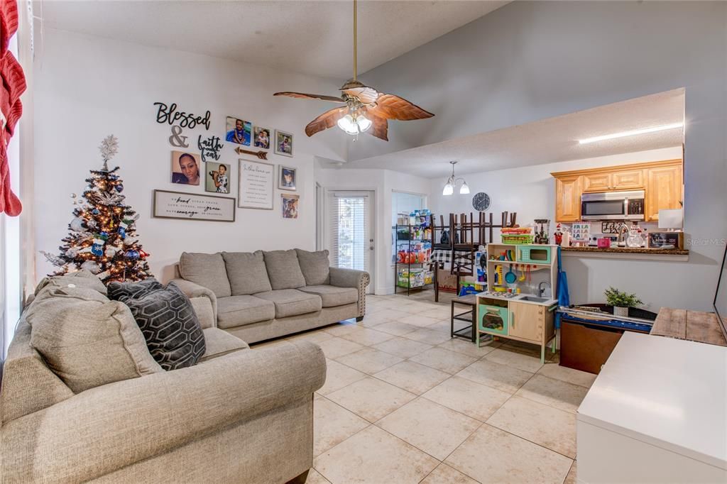 Living Room/Dinning Room