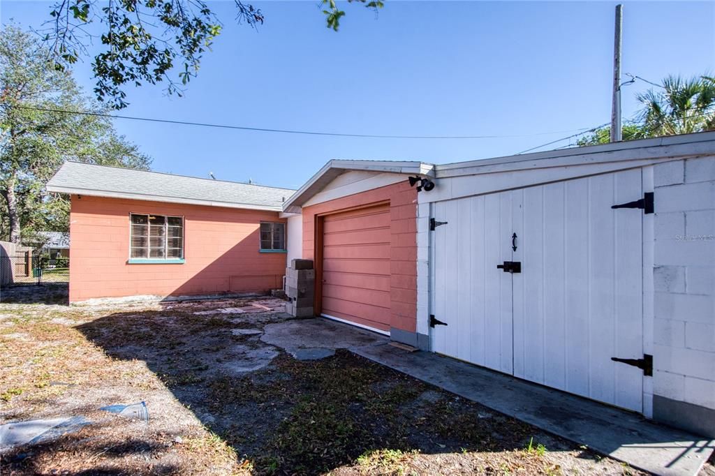 property features a garage that is the owners and not available to tenant.