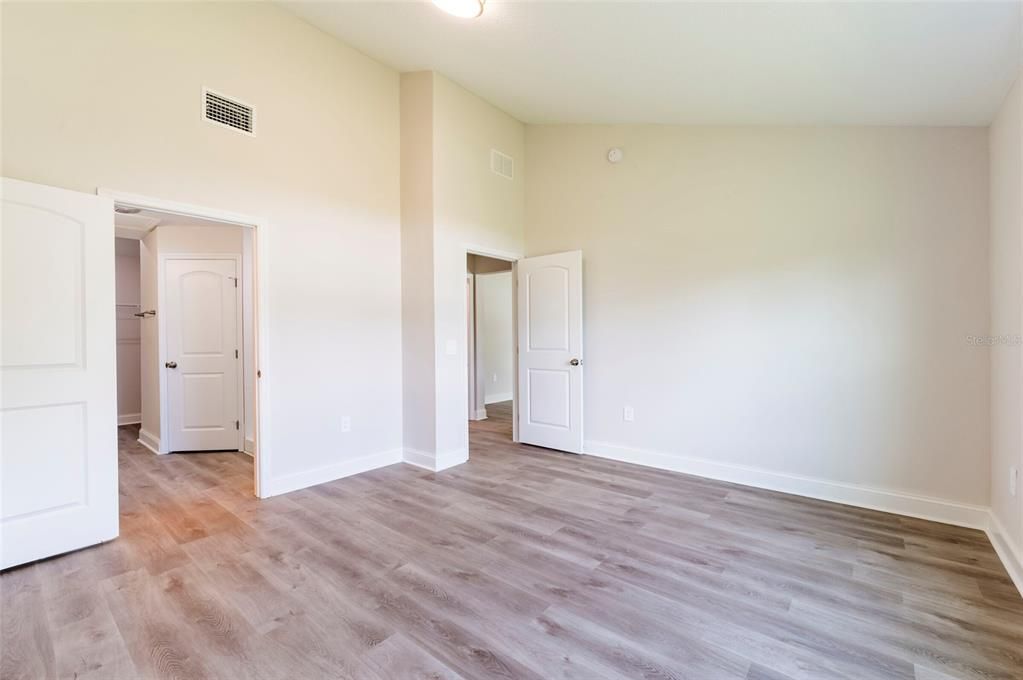 Active With Contract: $350,000 (3 beds, 2 baths, 1620 Square Feet)