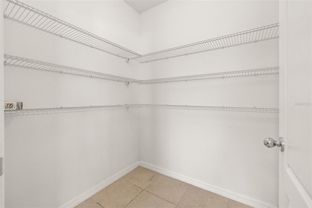 Walk-in Pantry