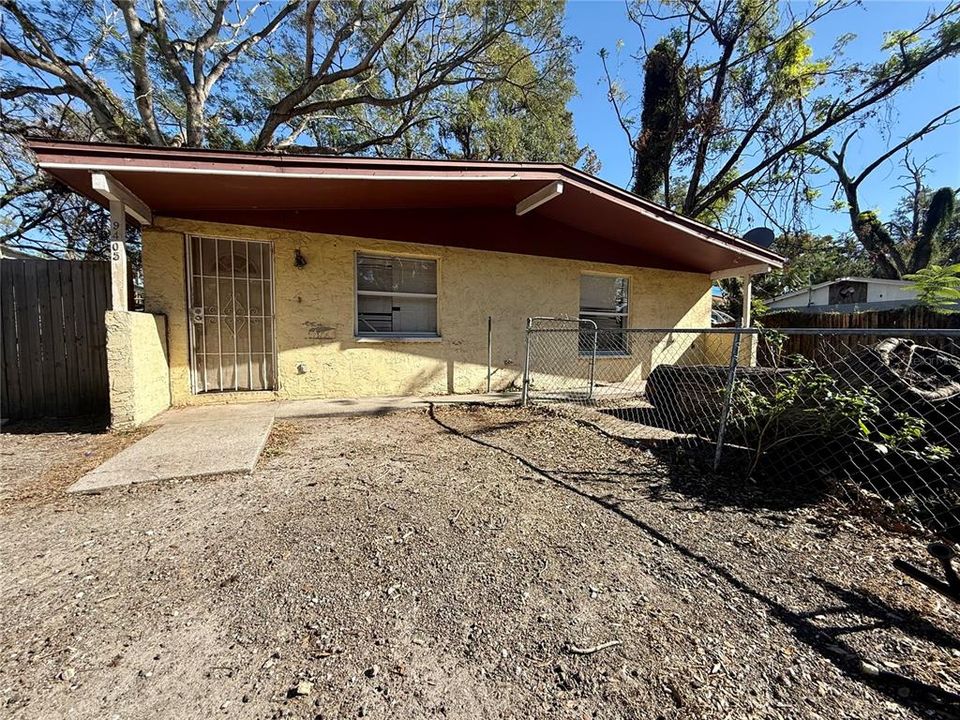 Active With Contract: $150,000 (3 beds, 2 baths, 1168 Square Feet)