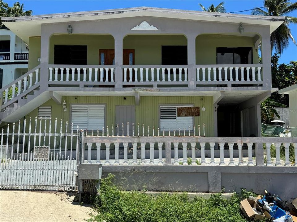 Vendido Recientemente: $150,000 (5 camas, 3 baños, 3344 Pies cuadrados)