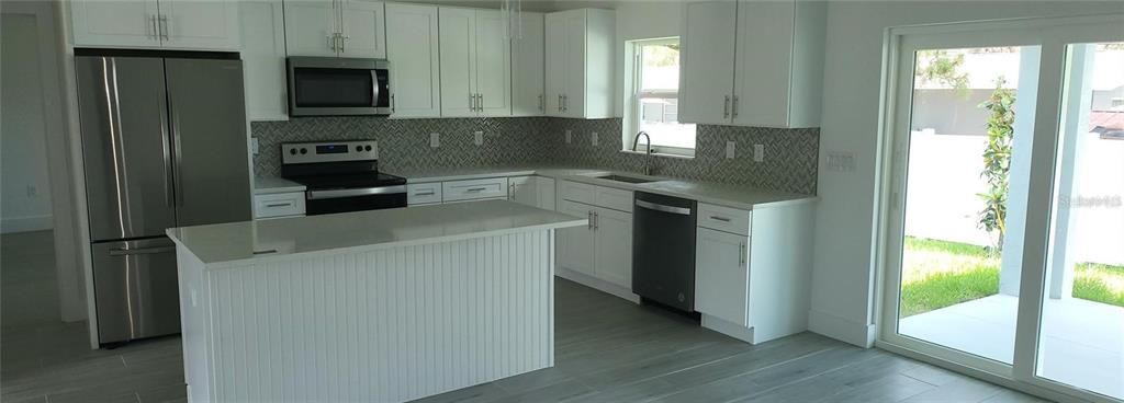 For Rent: $2,700 (3 beds, 2 baths, 1487 Square Feet)