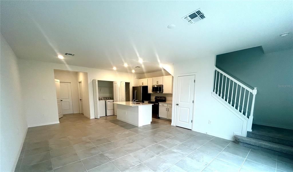 For Rent: $2,150 (3 beds, 2 baths, 1347 Square Feet)