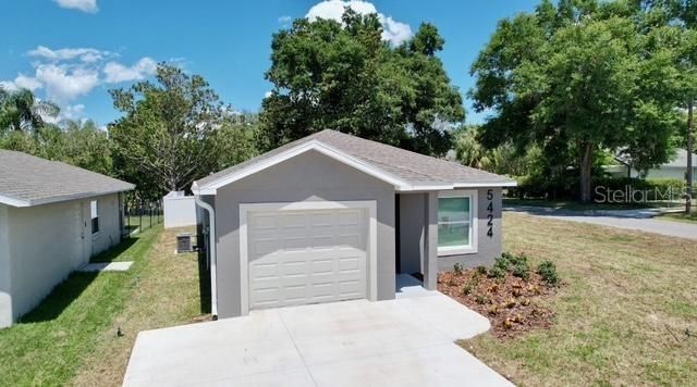 For Rent: $2,195 (3 beds, 2 baths, 1094 Square Feet)