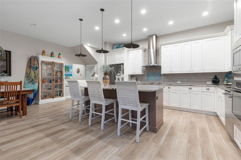 Kitchen Dining Area