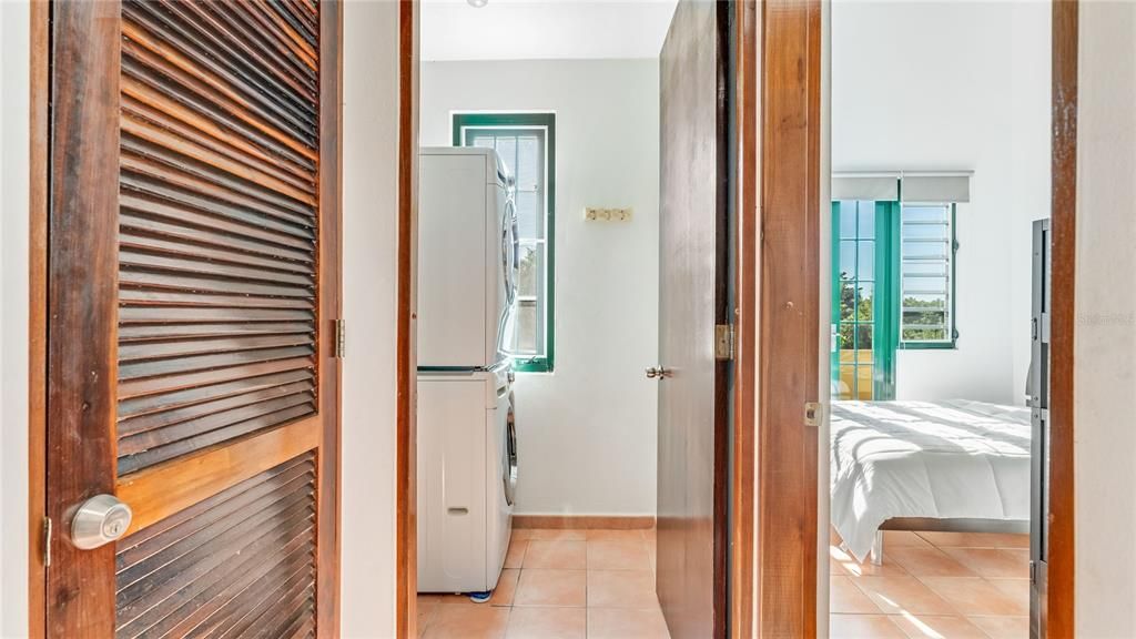 En Venta: $889,000 (2 camas, 2 baños, 2048 Pies cuadrados)