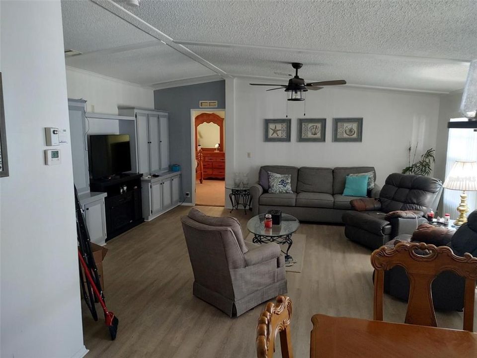 For Sale: $119,900 (3 beds, 2 baths, 1500 Square Feet)