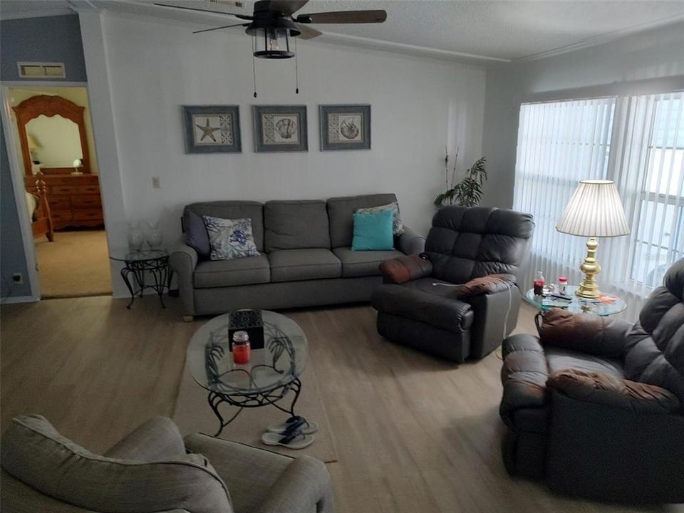 For Sale: $119,900 (3 beds, 2 baths, 1500 Square Feet)